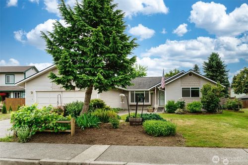 5008 138th St Ne, Marysville, WA, 98271-7821 | Card Image