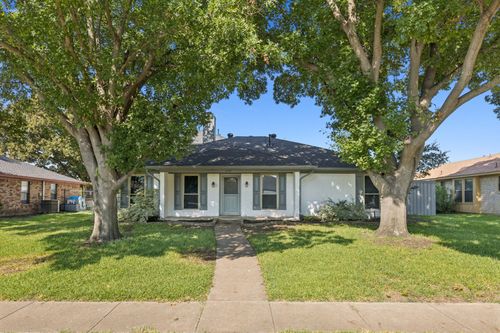 809 Willow Crest Dr, Richardson, TX, 75081-3052 | Card Image