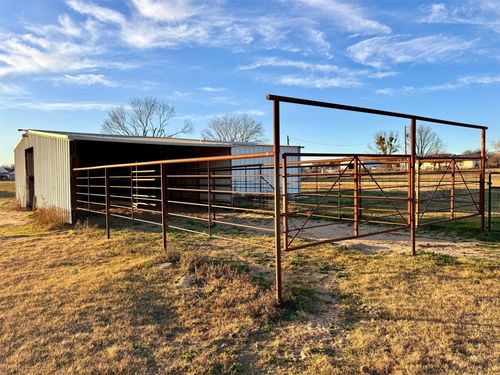 207 County Road 3214, Bridgeport, TX, 76426-6523 | Card Image