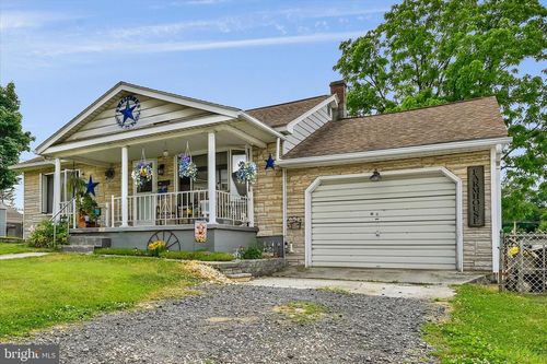 802 N 16th St, POTTSVILLE, PA, 17901-1014 | Card Image