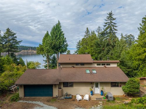 696 Tumbo Channel Rd, Saturna Island, BC, V8K | Card Image