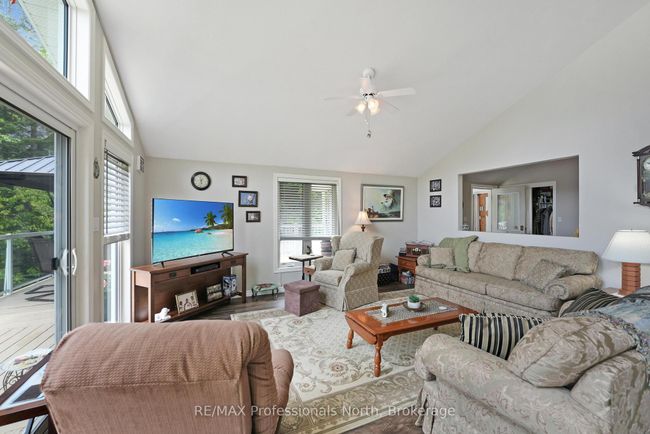 1093 Comak Cres, House other with 3 bedrooms, 2 bathrooms and 4 parking in Algonquin Highlands ON | Image 13