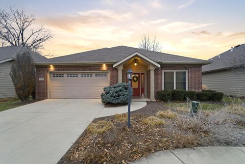 3703 Westbridge Dr, Valparaiso, IN, 46383-7138 | Card Image