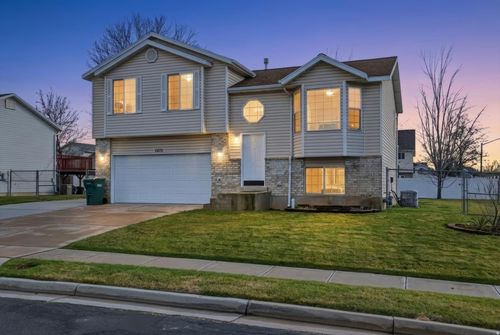 2673 W 3900 S, Roy, UT, 84067-9695 | Card Image