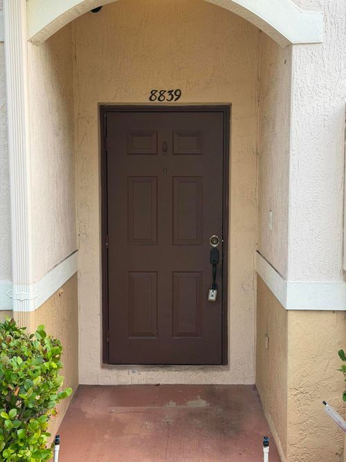 8839 S Isles Cir, Tamarac, FL, 33321-4448 | Card Image