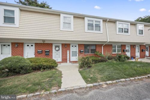 807 Silver Ct, Hamilton Square, NJ, 08690-3520 | Card Image