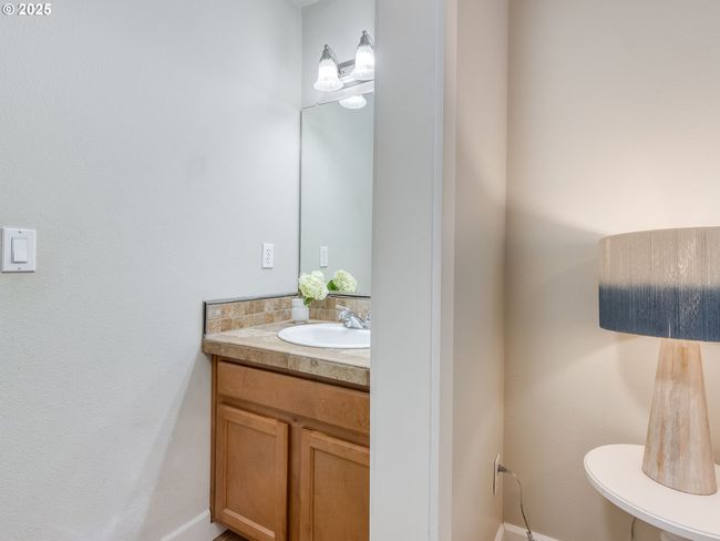 4819 Sw Beaverton Hillsdale Hwy, House attached with 2 bedrooms, 2 bathrooms and 2 parking in Portland OR | Image 26