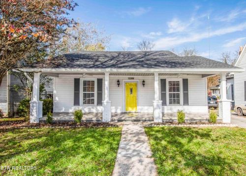 319 E Burwell Ave, Knoxville, TN, 37917-5006 | Card Image