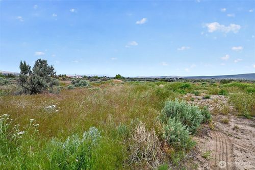 130 Red Tail Rd, Yakima, WA, 98908-9605 | Card Image