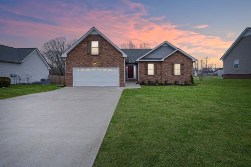 3813 Roscommon Way, Clarksville, TN, 37040-2509 | Card Image