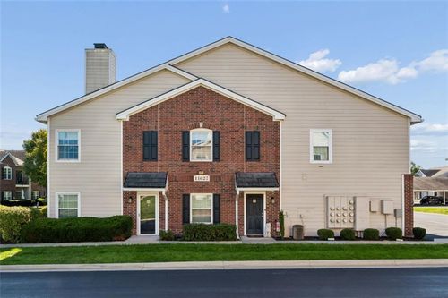 a-11627 Tomahawk Creek Pkwy, Leawood, KS, 66211-2654 | Card Image