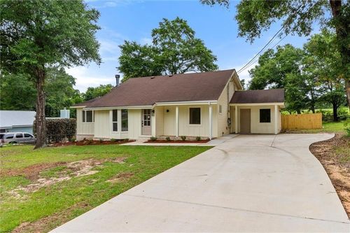 3760 Hickory Dr, Saraland, AL, 36571-8744 | Card Image
