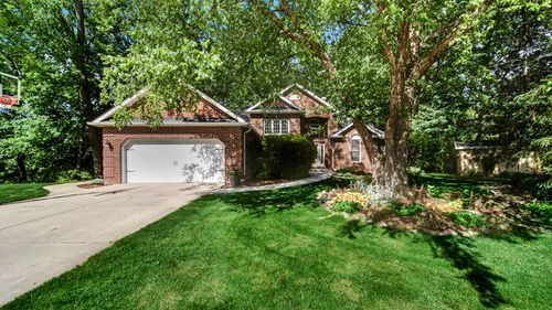 2400 E 9th Pl, Hobart, IN, 46342-5352 | Card Image