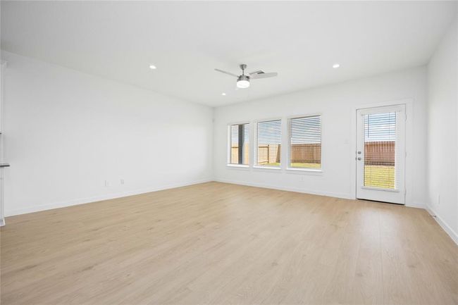 31638 Farlam Farms Trl, House other with 4 bedrooms, 3 bathrooms and 2 parking in Fulshear TX | Image 11