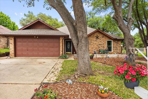 4017 Cherryhill Ct, Arlington, TX, 76016-3732 | Card Image
