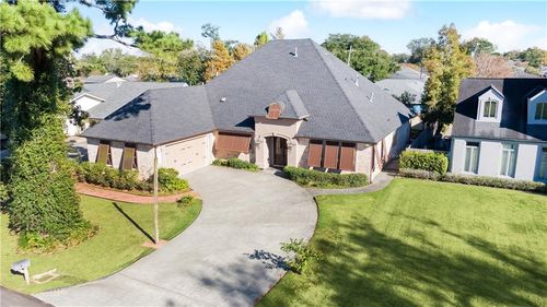 131 Colonial Club Dr, Harahan, LA, 70123-4607 | Card Image