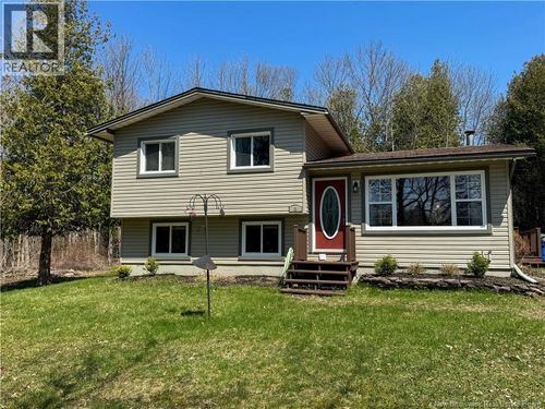 8 Firefly Cres, Quispamsis, NB, E2E4P6 | Card Image