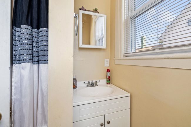 52 Myrtle St, Home with 0 bedrooms, 7 bathrooms and null parking in Manchester NH | Image 21