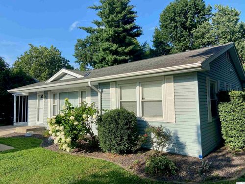 1632 N 24th St, Quincy, IL, 62301-3302 | Card Image