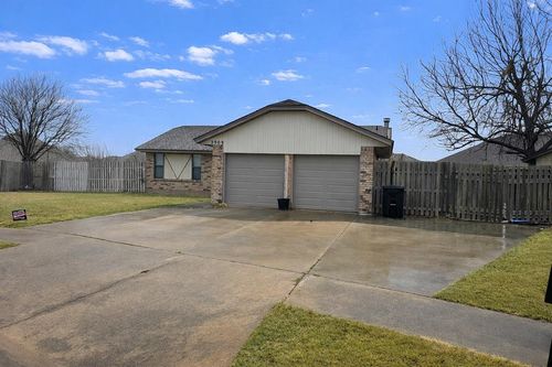 2909 Broadway Terrace, Moore, OK, 73160 | Card Image