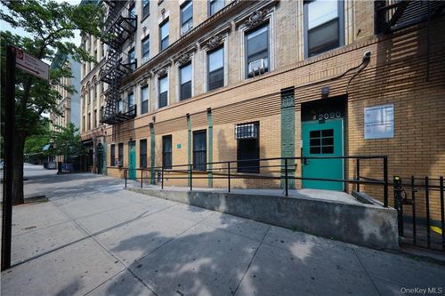 apt-4d-2090 Madison Ave, New York, NY, 10037-3418 | Card Image