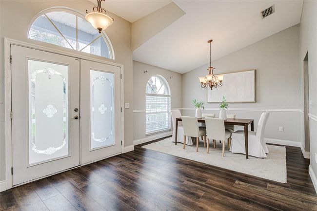 Large living/flex room | Image 6