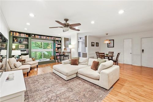l3-1111 Clairemont Ave, Decatur, GA, 30030-1217 | Card Image