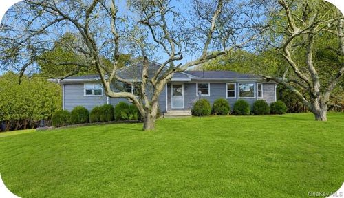 15 Club Dr, Southampton, NY, 11968-3615 | Card Image