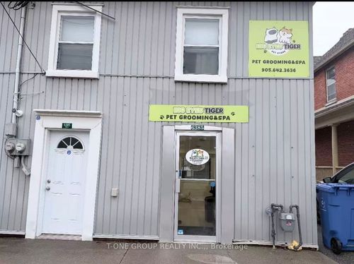 ground-6385 Main St, Stouffville, ON, L4A1G4 | Card Image