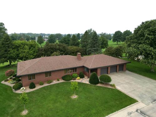 525 4th St Se, Waukon, IA, 52172-2057 | Card Image