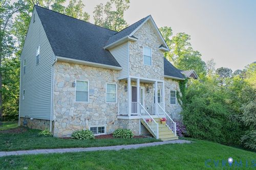 9215 Huntington Woods Dr, Mechanicsville, VA, 23116-2846 | Card Image