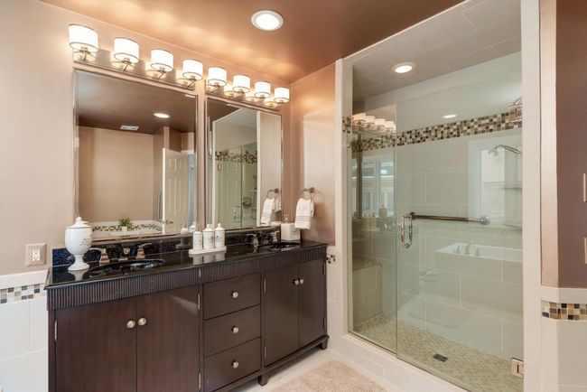 Primary bath | Image 20