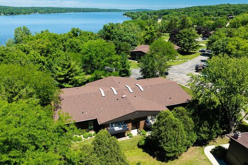 22-06-22 Zurich Court, GENEVA, WI, 53147 | Card Image