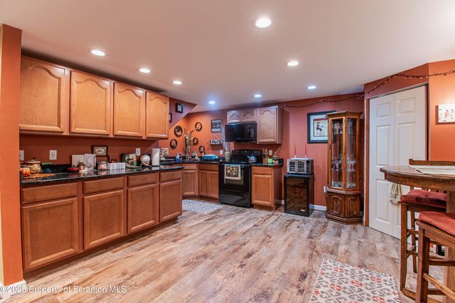Kitchen | Image 10