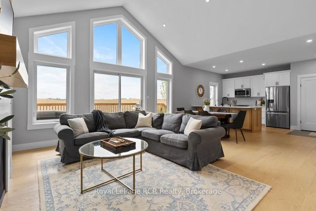 13 Jonathan Cres, House other with 4 bedrooms, 3 bathrooms and 4 parking in Mildmay ON | Image 9