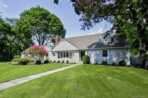 5 Ridgeway Rd, Port Washington, NY, 11050-2729 | Card Image