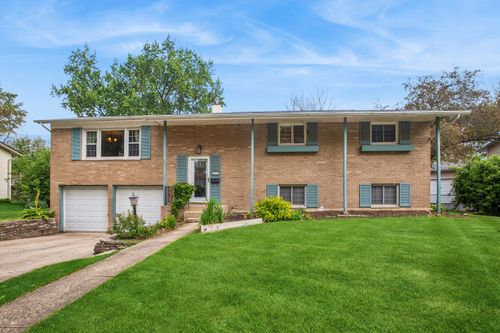 1062 E Williams Dr, Palatine, IL, 60074-5681 | Card Image