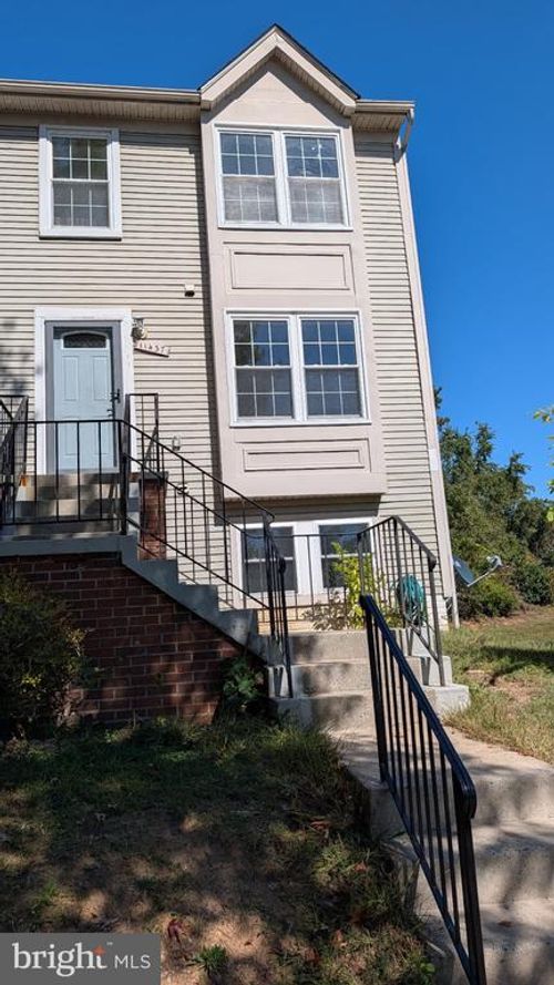 11437 Applegrath Way, GERMANTOWN, MD, 20876-5610 | Card Image