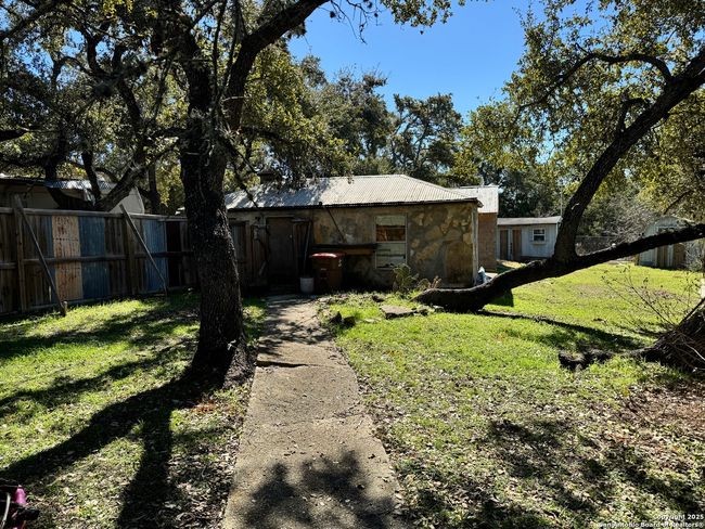 507 W Clark St, House other with 2 bedrooms, 1 bathrooms and null parking in Canyon Lake TX | Image 11