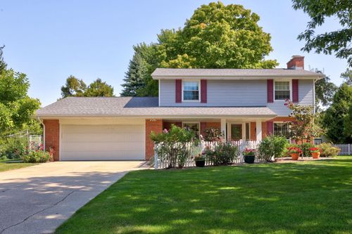 5 Mary Lane Ct, Frankenmuth, MI, 48734-1430 | Card Image