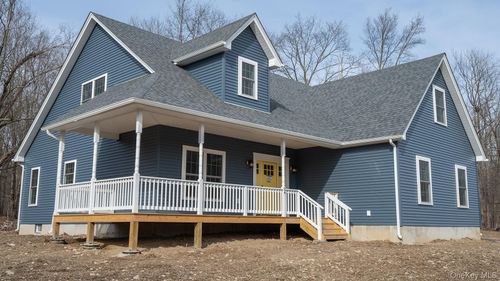 43 Malloy Rd, Wallkill, NY, 12589-3609 | Card Image