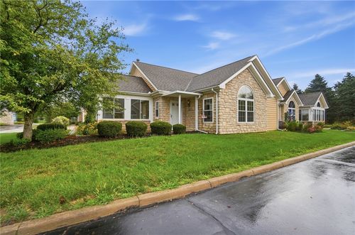 2690 Prestwick Village Cir, Springfield, OH, 45503-7121 | Card Image
