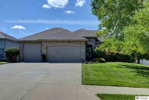 15213 Norwick Drive, Omaha, NE, 68116 | Card Image
