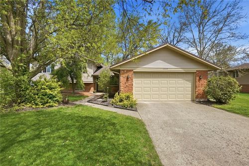 1315 Seminary View Dr, Centerville, OH, 45458-2916 | Card Image