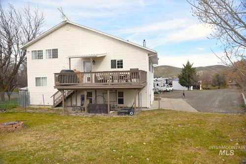 1065 Loafer Ln, Weiser, ID, 83672-1429 | Card Image