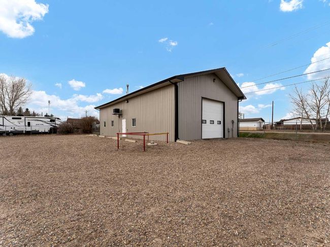 1006 2 Avenue, Home with 0 bedrooms, 0 bathrooms and null parking in Dunmore AB | Image 4