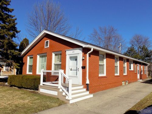 83 Edge Park Ave, Buffalo, NY, 14216-3318 | Card Image