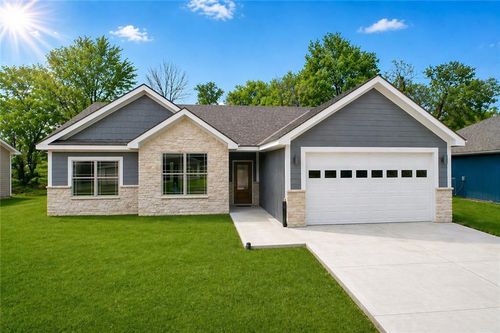 1318 Kristie Cir, Excelsior Springs, MO, 64024-7804 | Card Image