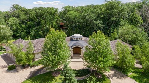 1989 Dwight Ln, Minnetonka, MN, 55305-2516 | Card Image