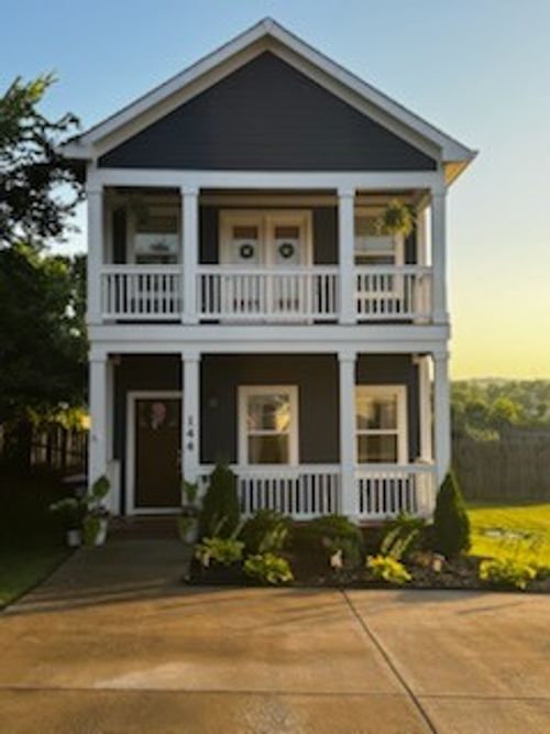 144 N Vine St, Ashland City, TN, 37015-1202 | Card Image